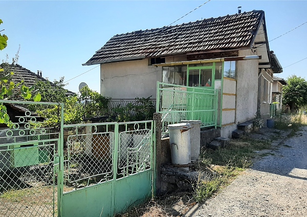 rural-property-with-two-houses-annex-and-quiet-location-in-a-village-up-in-the-mountains-just-one-hour-away-from-sofia-bulgaria
