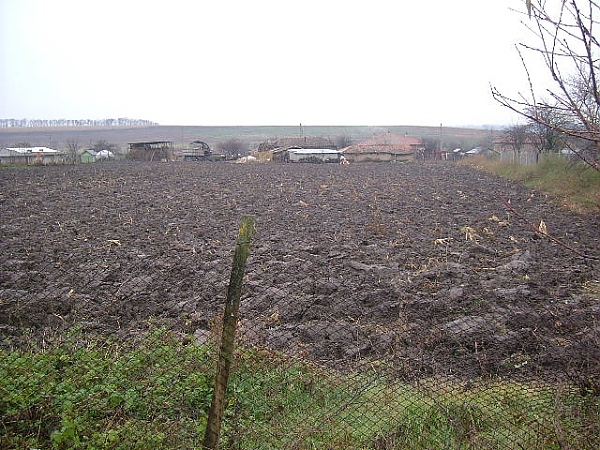 spacious-plot-of-land-situated-in-a-village-30-km-away-from-the-black-sea-coast