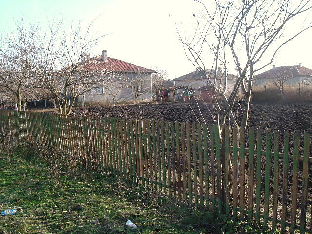 /regulated-plot-of-land-situated-in-a-quiet-village-7-km-away-from-the-black-sea-and-golf-course/