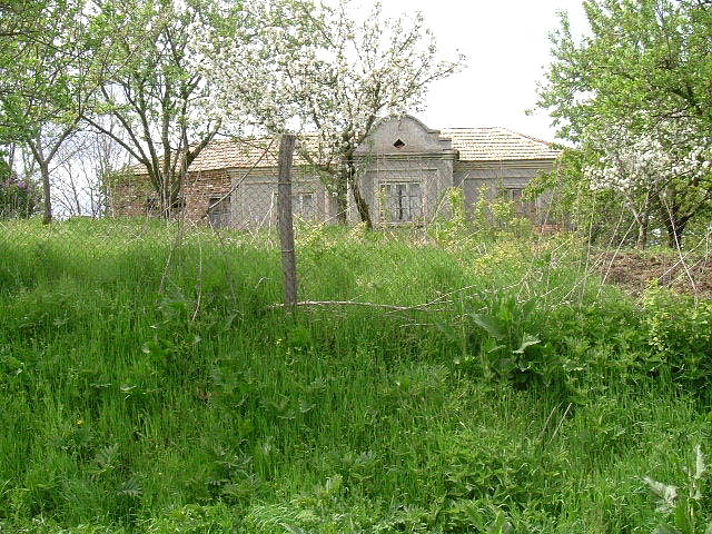 /country-house-with-spacious-garden-and-nice-views-situated-in-a-village-50-km-away-from-the-black-sea-coast/